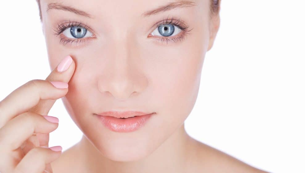 5 วิธีลดริ้วรอยใต้ตา ปัญหาใกล้ตัวที่แก้ได้ | Lovely Eye Clinic