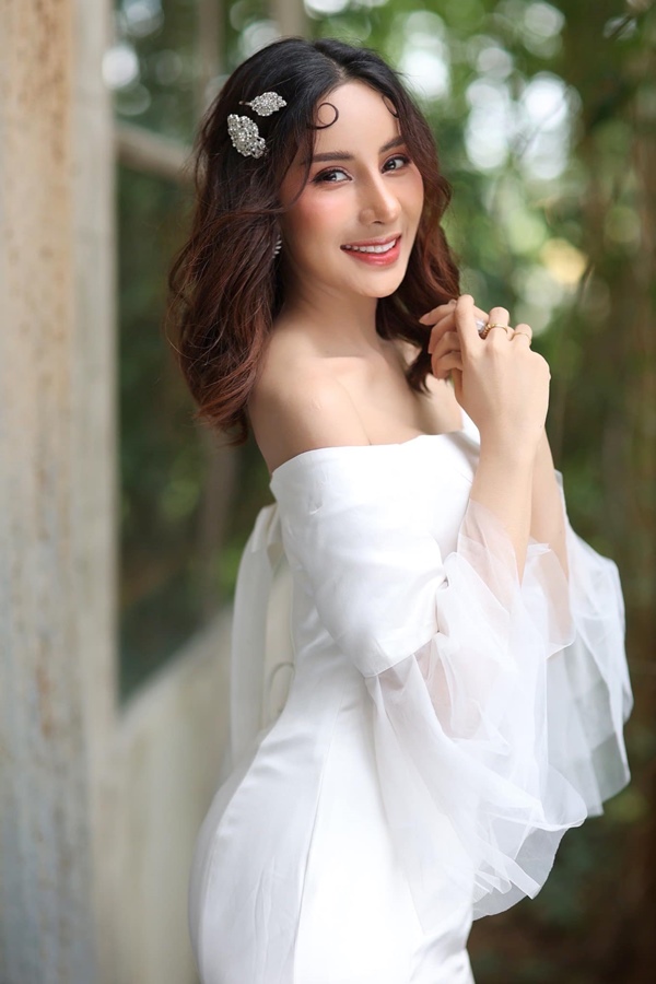 ศัลยกรรมตาสองชั้น เทคนิคหมอรวงข้าว 26.4 (2).jpg