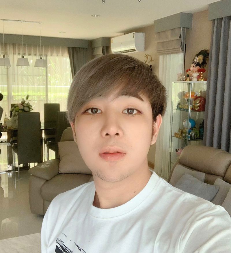 เปิดหางตา