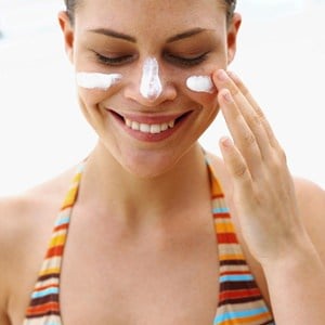 sunscreen-summer-skin-vit-d-1200x1200.jpg